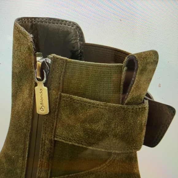 Blondo Dahlia Waterproof Booties - Picture 3 of 8